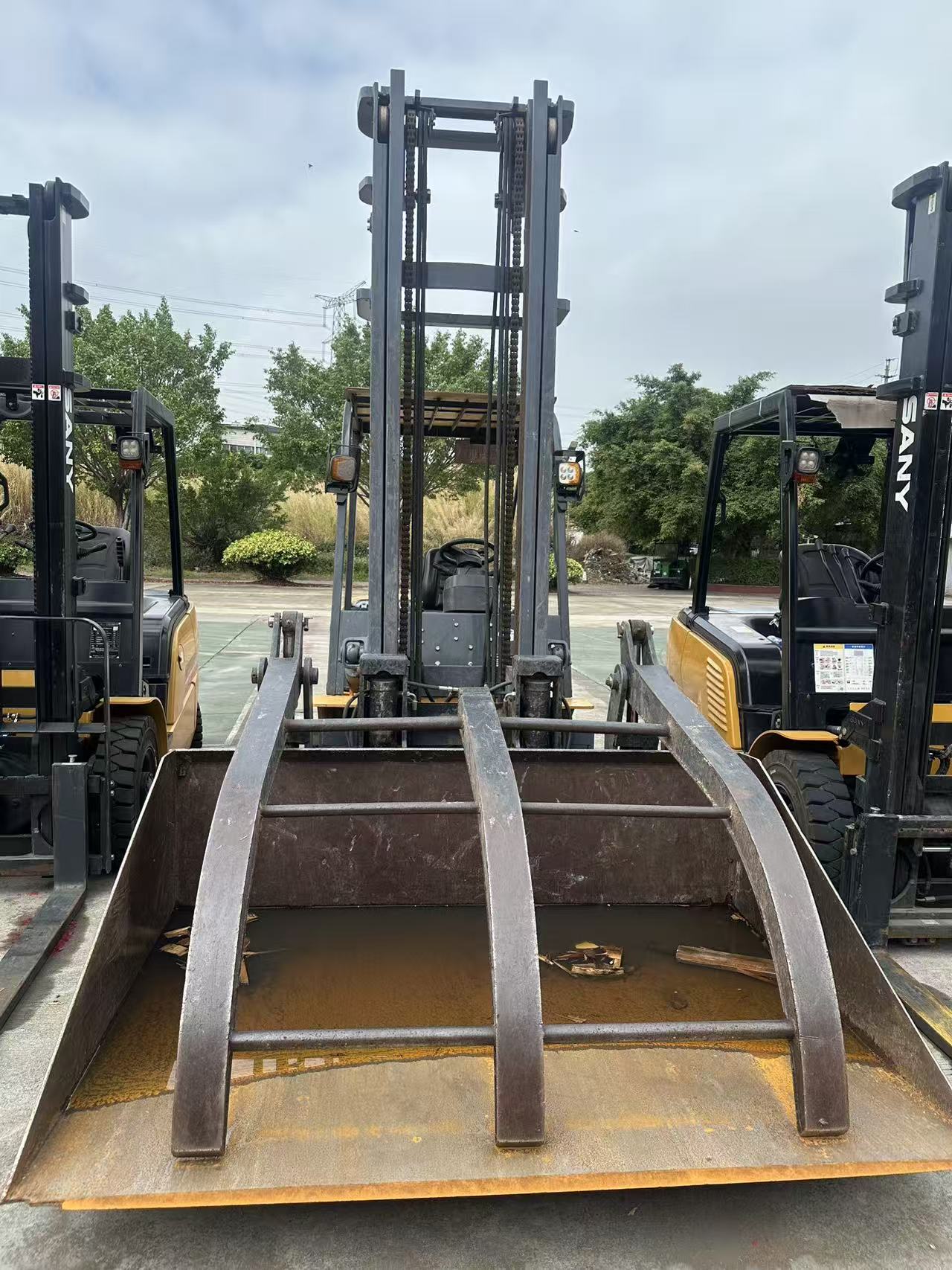XCMG Forklifts 3.5T 2024 Install claw attachments
